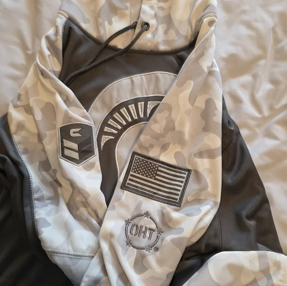 Michigan State Spartans White Gray Camo Hoodie Size XL - Picture 6 of 11